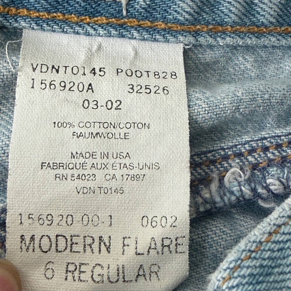 Vintage Y2K GAP Jeans Womens Modern Flare Low Rise Light Wash Denim Size 6 USA - Picture 6 of 11